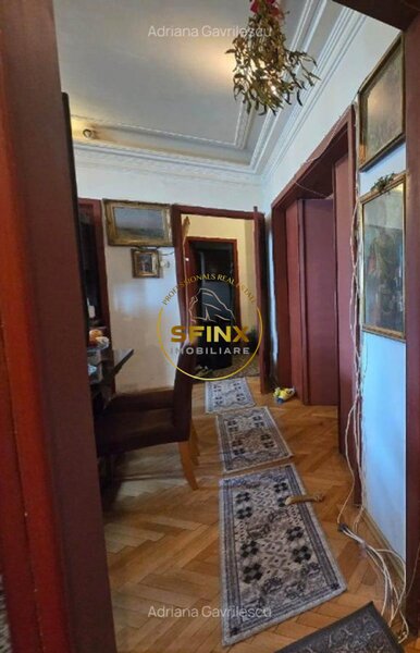 Magheru, apartament 4 camere, etajul 2, bloc interbelic fara risc,